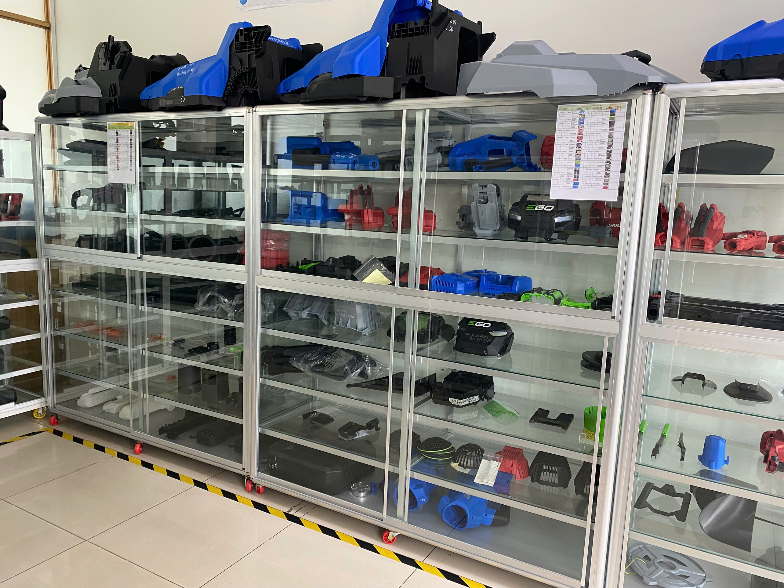 Sample display rack 2.jpg